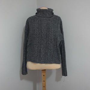 KNIT TURTLE NECK SWEATER